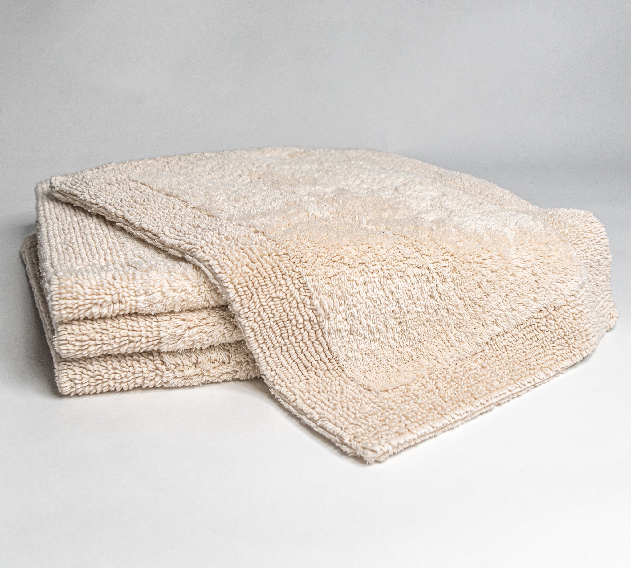GRUND-Puro-Studio-7246-X4.jpg